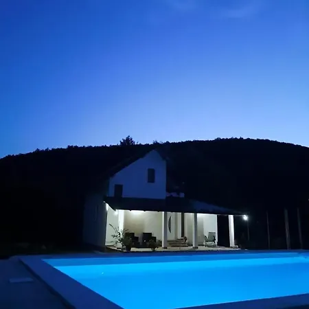 بيت للعطل Pooltopia Go2bihac